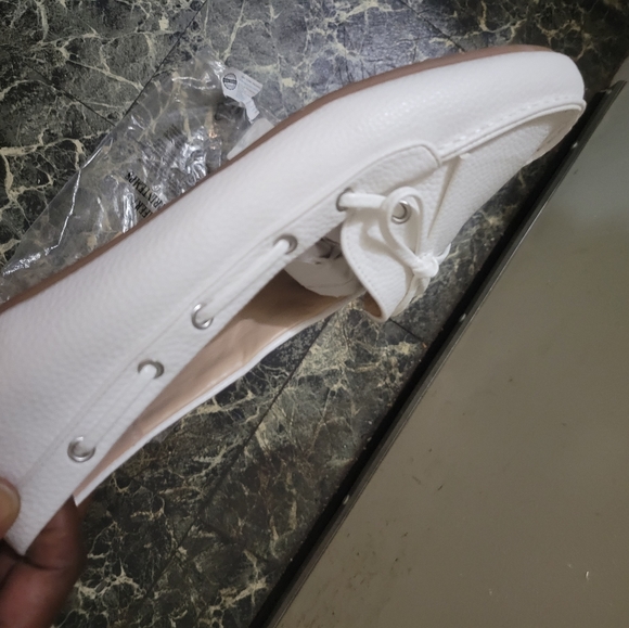 Shoes - Picture 3 of 10